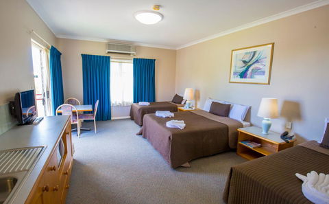 Esplanade Hotel Busselton - Lennox Head Accommodation 23