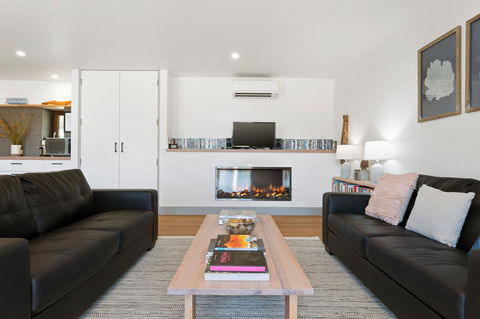 Tamar Solar Home - Lennox Head Accommodation 8