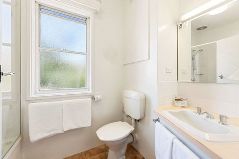 Coach House Launceston - Lennox Head Accommodation 21