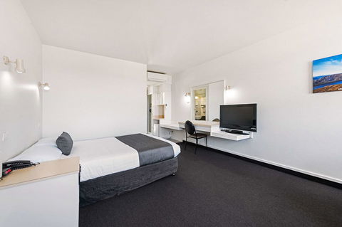 Coach House Launceston - Lennox Head Accommodation 17