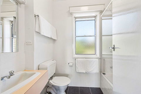 Coach House Launceston - Lennox Head Accommodation 25
