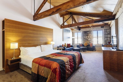 The Henry Jones Art Hotel - Lennox Head Accommodation 6