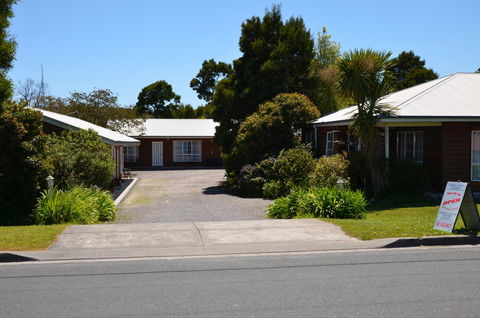 Castaway Holiday Apartments - Lennox Head Accommodation 24