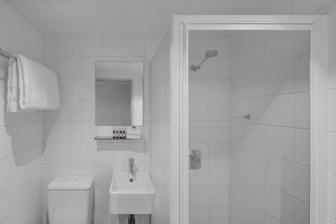 Travelodge Hotel Hobart - Lennox Head Accommodation 8