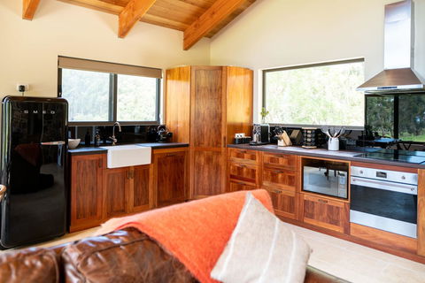 Adventure Bay Retreat Bruny Island - Lennox Head Accommodation 21