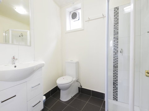 Graham Apartments - Lennox Head Accommodation 10