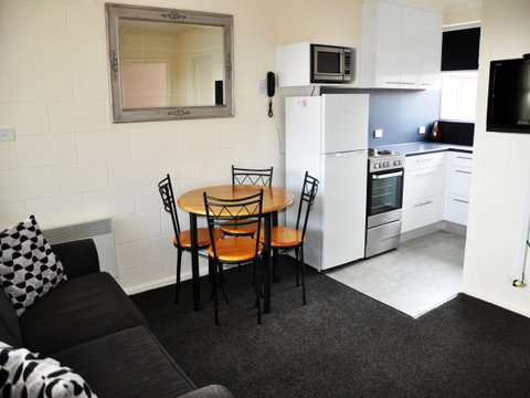 Graham Apartments - Lennox Head Accommodation 1