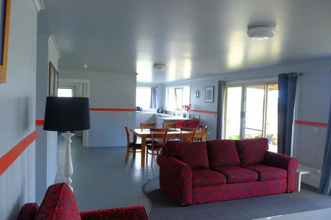 The Crays Accommodation - Lennox Head Accommodation 2