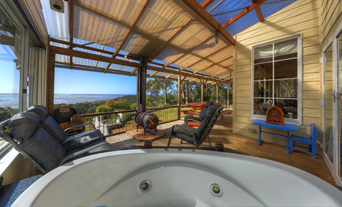 Island View Spa Cottage - Lennox Head Accommodation 5