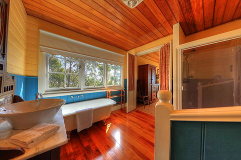 Island View Spa Cottage - Lennox Head Accommodation 3