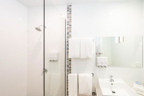 New England Motor Lodge - Lennox Head Accommodation 3