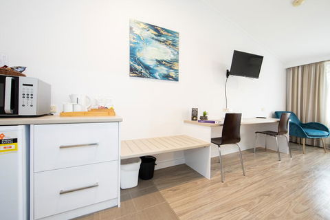 New England Motor Lodge - Lennox Head Accommodation 2