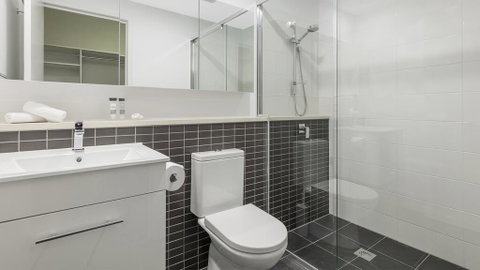Oaks Brisbane Woolloongabba Suites - Lennox Head Accommodation 1
