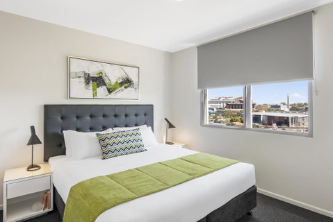 Oaks Brisbane Woolloongabba Suites - Lennox Head Accommodation 0