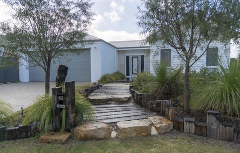 OCEAN & EARTH - Lennox Head Accommodation 0