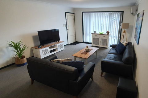 Ocean Pearl Villa - Lennox Head Accommodation 1