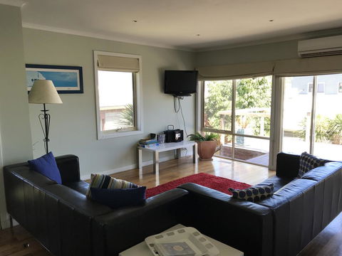 OCEAN VIEWS - Lennox Head Accommodation 1