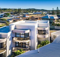 OCEAN WAVES - WiFi - Lennox Head Accommodation
