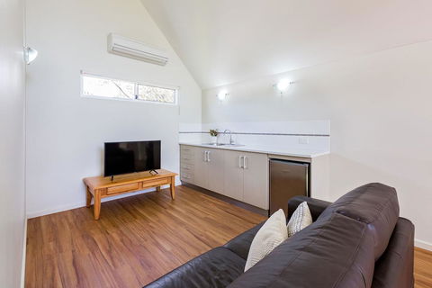 ON THE BEACH - Villa Over The Road From The Beach - Lennox Head Accommodation 2