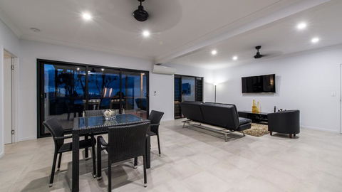 Onestep Airlie Retreat - Lennox Head Accommodation 2