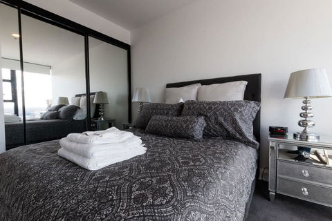 Owen - Soaring City Views Central Location - Lennox Head Accommodation 3