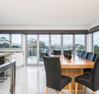 Paradise Point - Tamar Valley 14 Persons Residence with pool - Lennox Head Accommodation