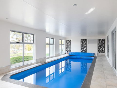 Paradise Point - Tamar Valley 14 Persons Residence With Pool - Lennox Head Accommodation 2