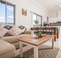 PEACEFUL 2Kingbed RootyHill Townhouse near Station
