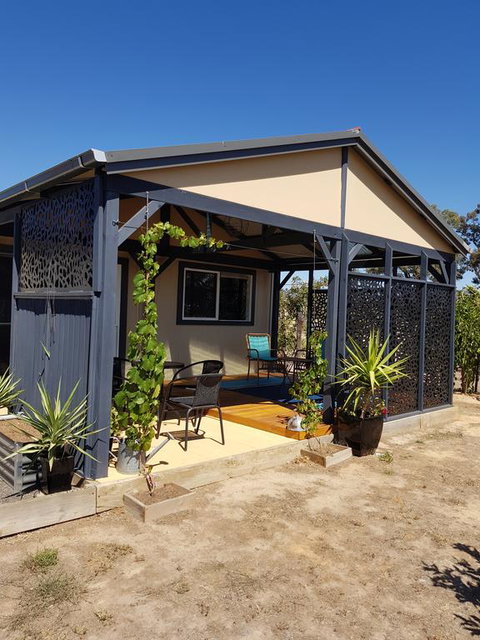 Penny's Place In The Pyrenees - Lennox Head Accommodation 3