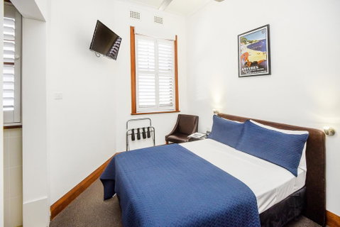 Pier Hotel - Lennox Head Accommodation 2