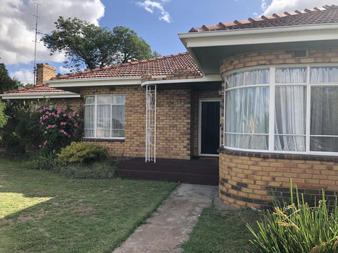 Pleasant View - Lennox Head Accommodation 0