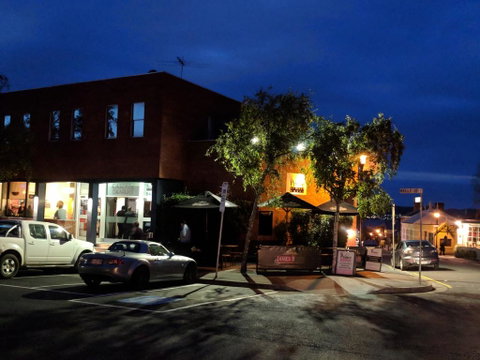 Prince Of Wales Hotel - Lennox Head Accommodation 0