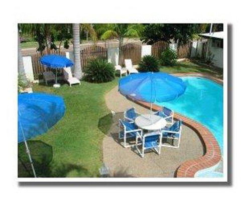 Queens Beach Hotel - Lennox Head Accommodation 2
