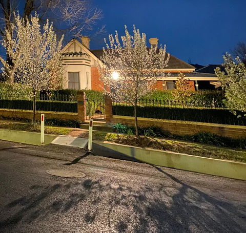 QUILTY HOUSE (Formerly Beethovens) - Lennox Head Accommodation 0
