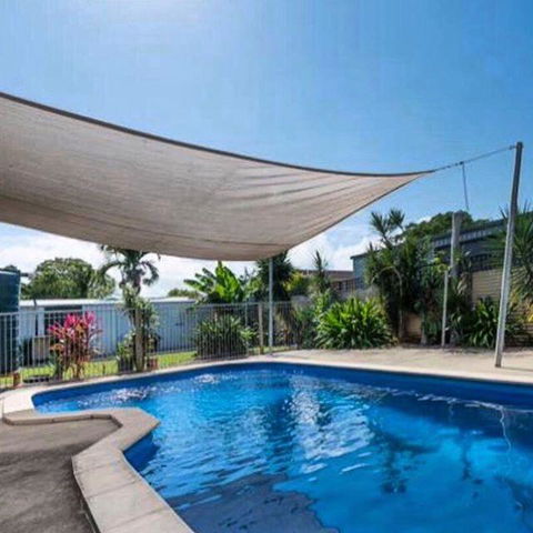 QUIRKY QUEENSLANDER 6 BEDROOM HOME - Lennox Head Accommodation 3