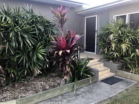 QUIRKY QUEENSLANDER 6 BEDROOM HOME - Lennox Head Accommodation 1