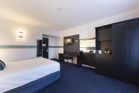Ramada Diplomat Canberra - Lennox Head Accommodation 2
