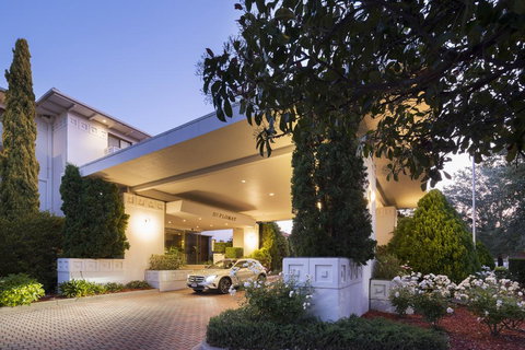 Ramada Diplomat Canberra - Lennox Head Accommodation 0