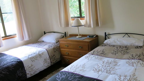 Ravensbourne Escape - Cedar Lodge - Lennox Head Accommodation 3