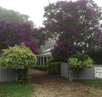 REED HOUSE at Maleny-The White Pavilion