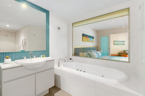 RESORT & SPA WITH PRIVATE PLUNGE POOL 7008/09 - Lennox Head Accommodation 2