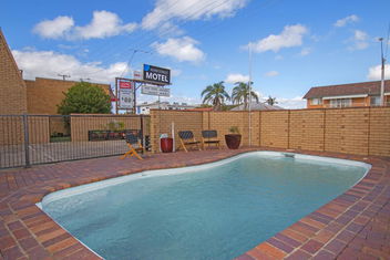 River Street Motel with Lennox Head Accommodation