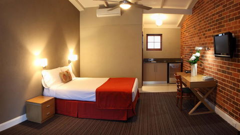 Rose & Crown Hotel - Lennox Head Accommodation 1