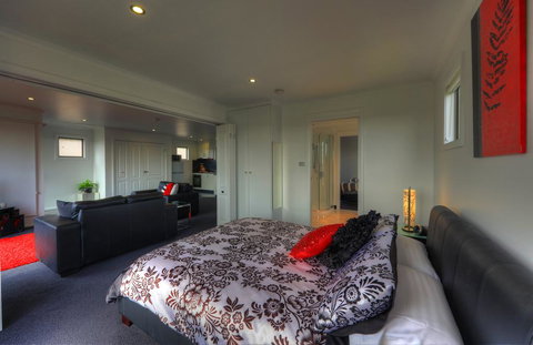 Rosebank Cottage Collection - Lennox Head Accommodation 1