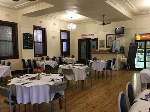 Royal Hotel Condobolin - Lennox Head Accommodation 2