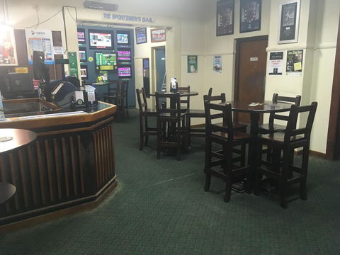 Royal Hotel Condobolin - Lennox Head Accommodation 3