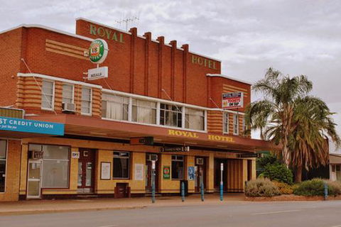 Royal Hotel Condobolin - Lennox Head Accommodation 0