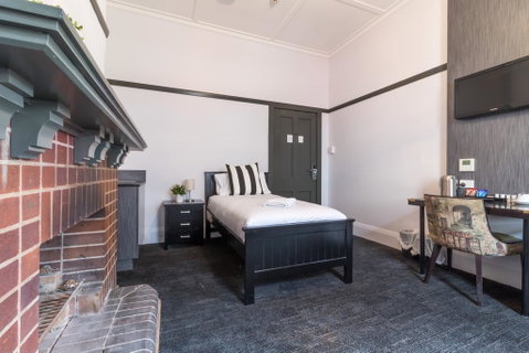 Royal Hotel Ryde - Lennox Head Accommodation 1
