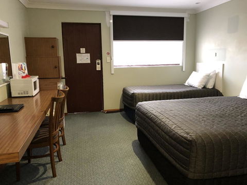 Roydons Motor Inn - Lennox Head Accommodation 2