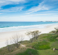 San Simeon Beachfront Apartments Tugun